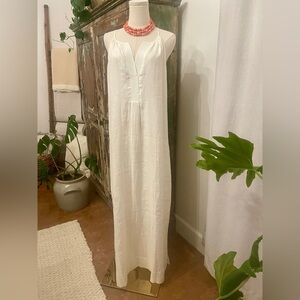 J. Crew Bungalow Maxi Halter Dress in All White 100% Linen V-Neck. Size M
